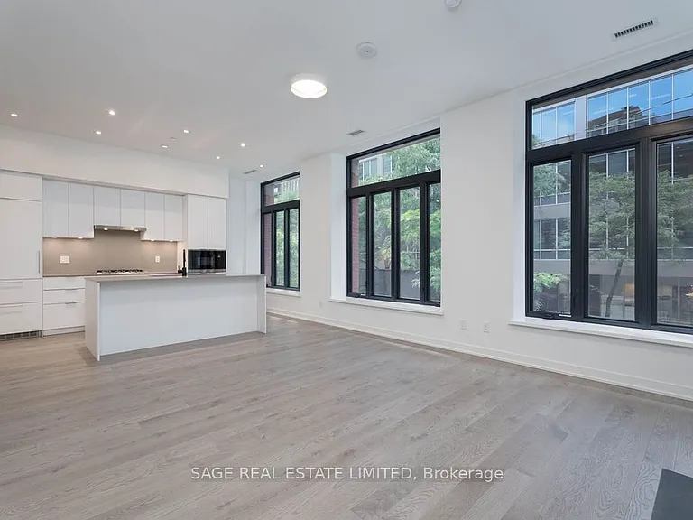 22 Lombard St #205 — Photo 2