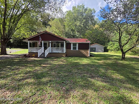 4th image of 671 Hen Valley Rd