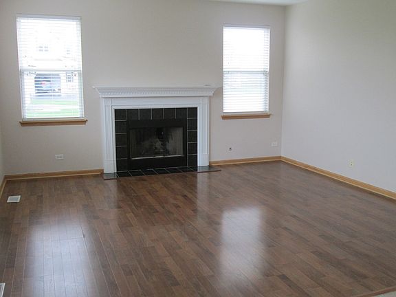 5th image of 1072 Deertrail Ct