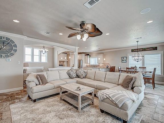 2nd image of 819 Eastview #248