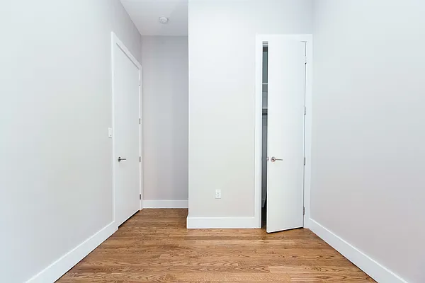 Rented by Nooklyn NYC LLC | media 43