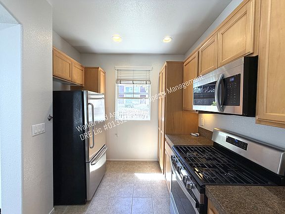 5th image of 2245 Lily Ln