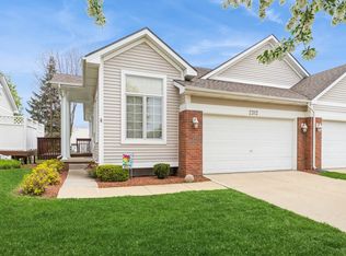 2312 Valley Ridge Pl, West Des Moines, IA 50265