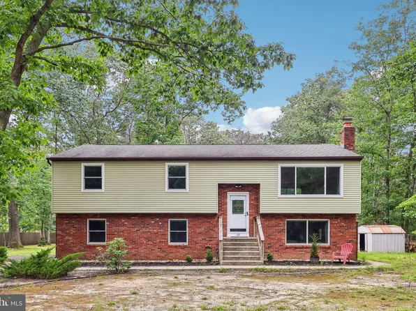 15 Elmwood Dr, Tabernacle, NJ 08088