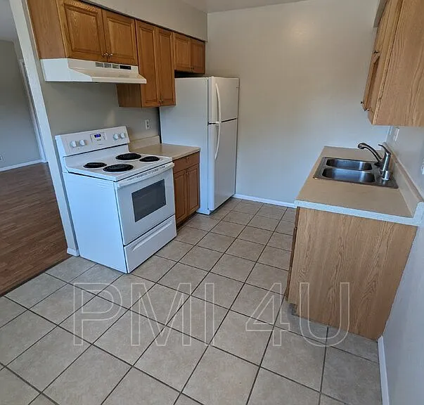 12409 Manitoba Dr NE #B — Photo 26