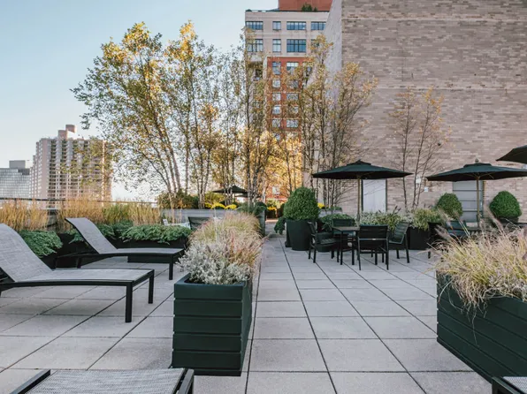 245 E. 40th Street image 25 of 36