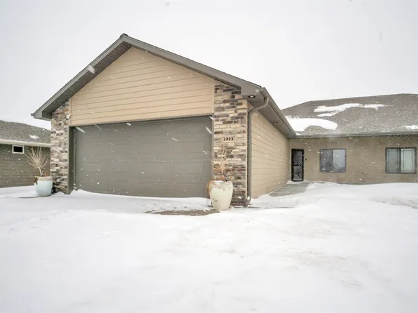 1023 Remington Dr, Kearney, NE 68847