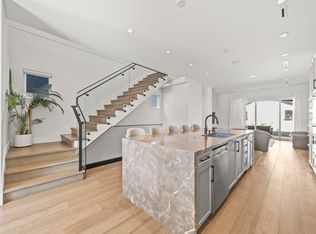 4347 Georgia St, Burnaby, BC V5C2T9
