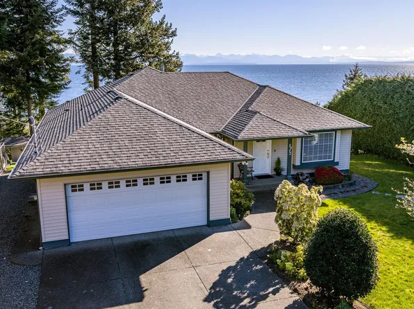 5972 Aldergrove Dr, Comox Valley, BC V9J 1W2