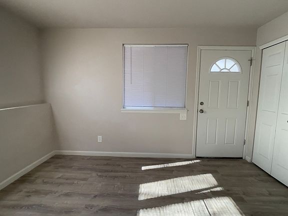 3rd image of 1137 Cree Dr #2