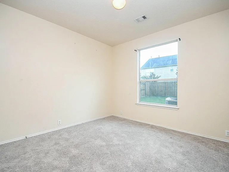 3015 Darby Brook Dr — Photo 17