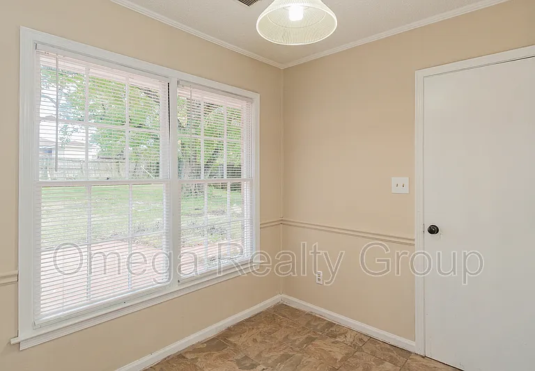 2061 Green Acres Dr — Photo 19