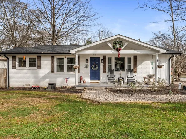 1099 S Academy Street Ext, Williamston, SC 29697