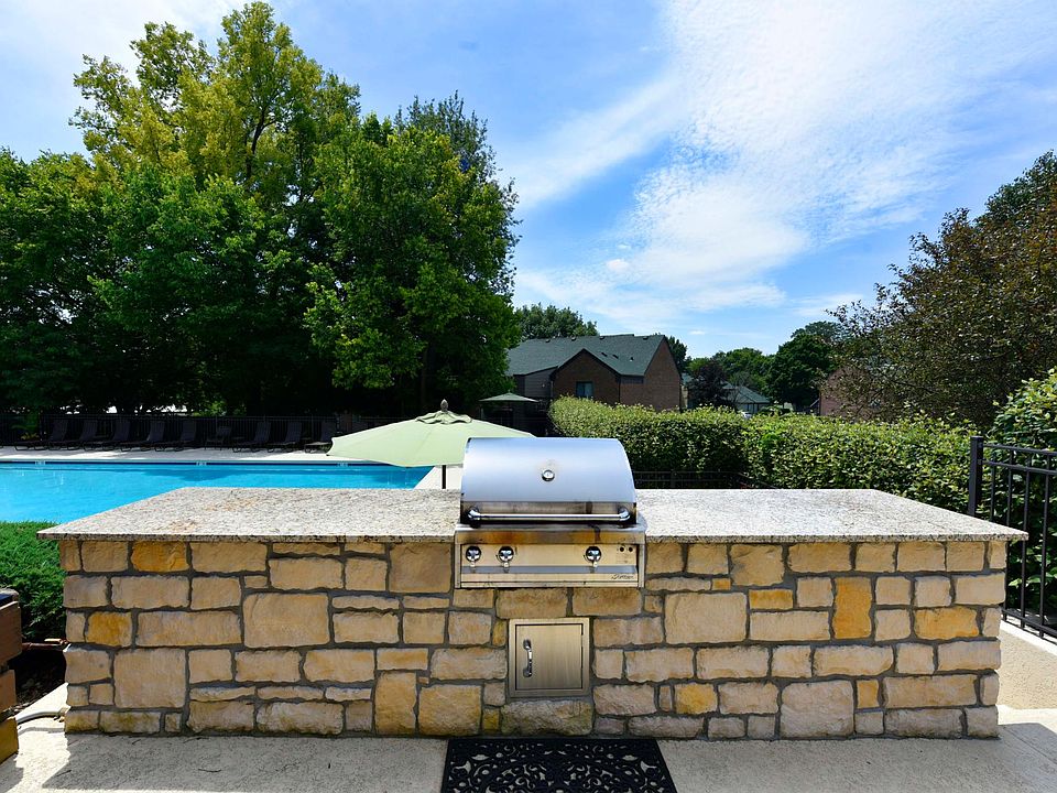 2nd image of 217 Heritage Hill Trl