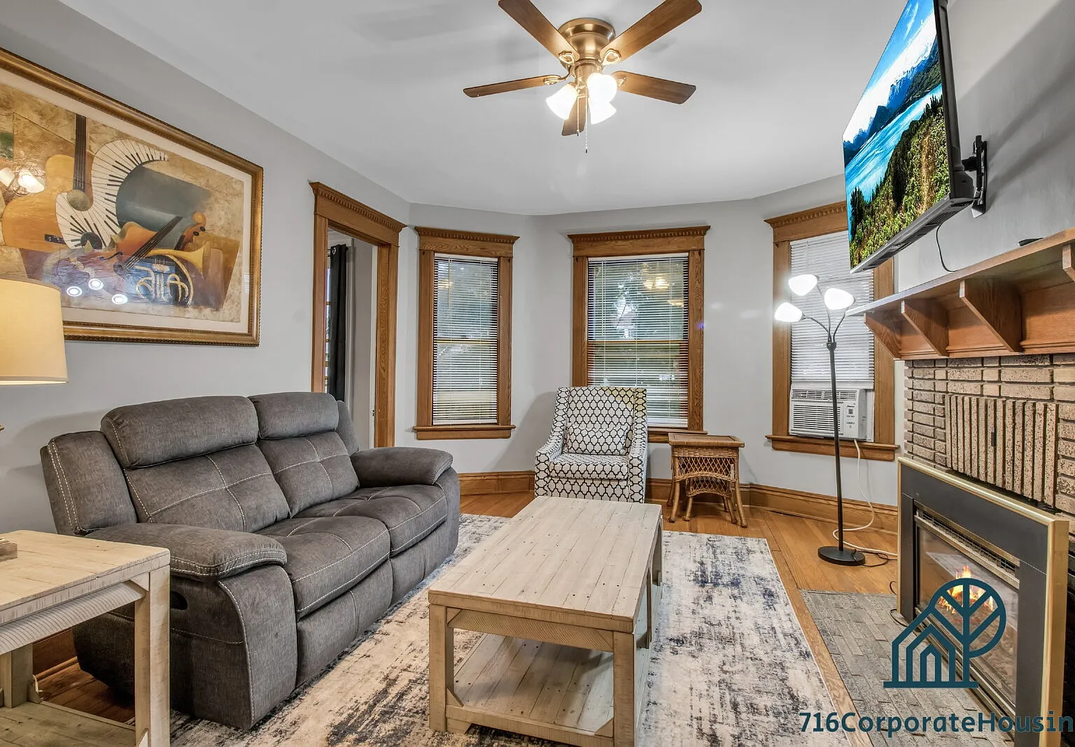 3 bed, 1.0 bath, $2,400 — Photo 4
