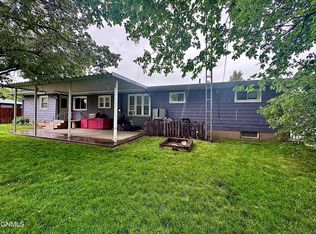 114 3rd Ave N, Fessenden, ND 58438