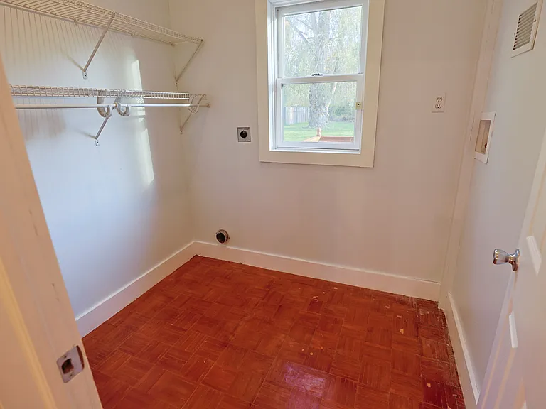 28 Mulford Ave — Photo 20