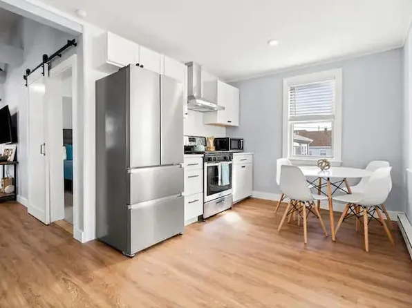 69 Railroad Ave Unit 2, Salisbury, MA 01952