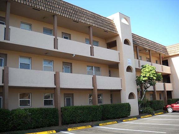 2nd image of 8021 Sunrise Lakes Dr N APT 203