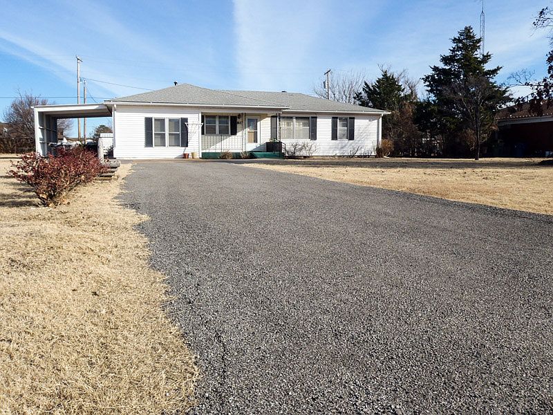 817 N 1st St, Okeene, OK 73763 Zillow