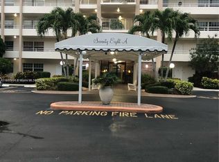 3970 Oaks Clubhouse Dr APT 302, Pompano Beach, FL 33069