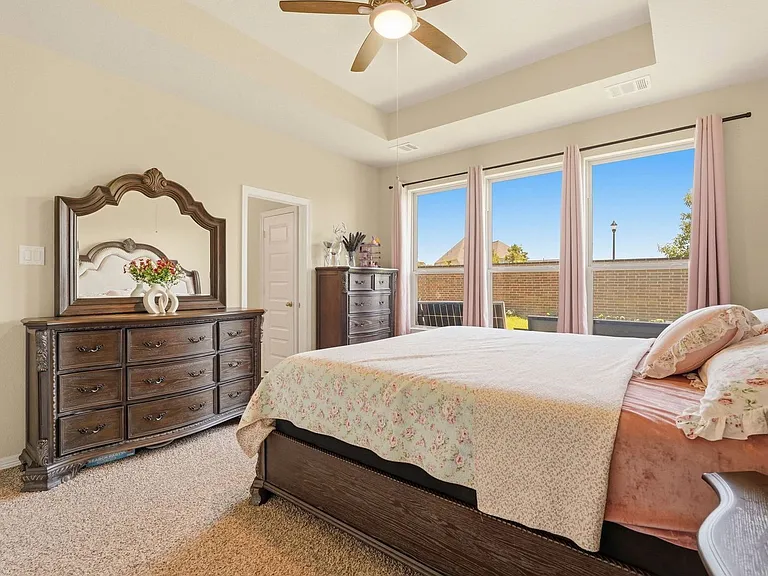 812 Coronado Terrace Ln — Photo 14