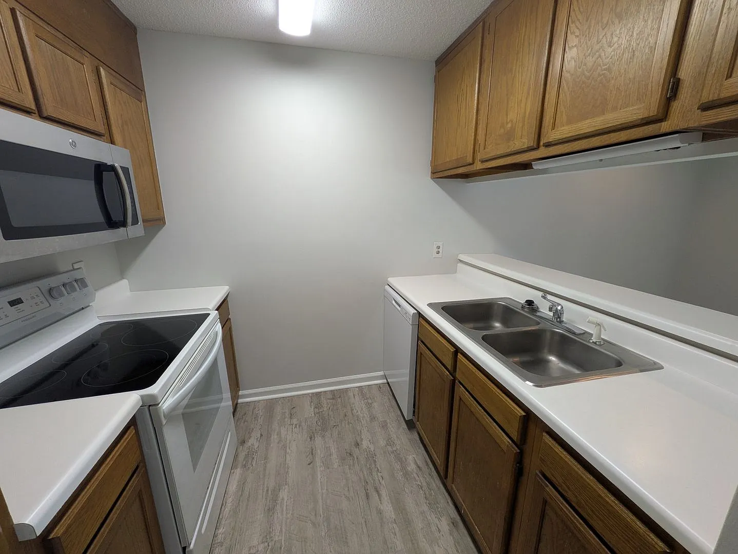4021 E Whirlaway Court — Photo 4
