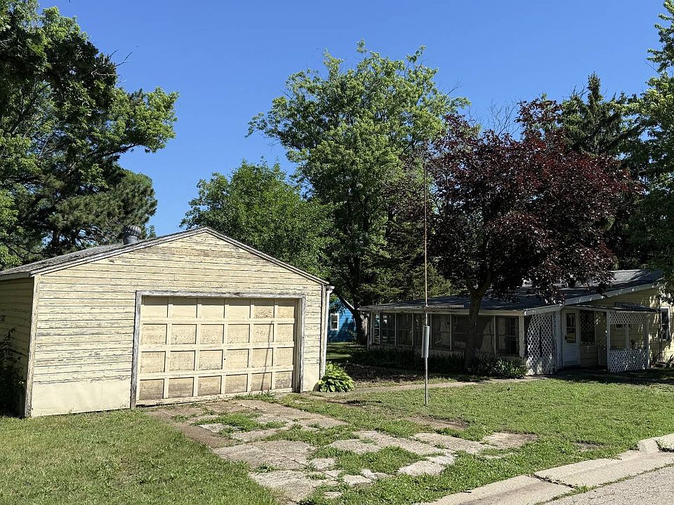 2nd image of 322 Liston Ave