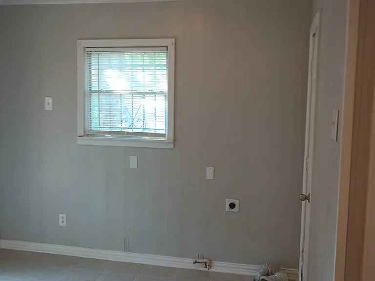 3717 Myrtle St — Photo 16