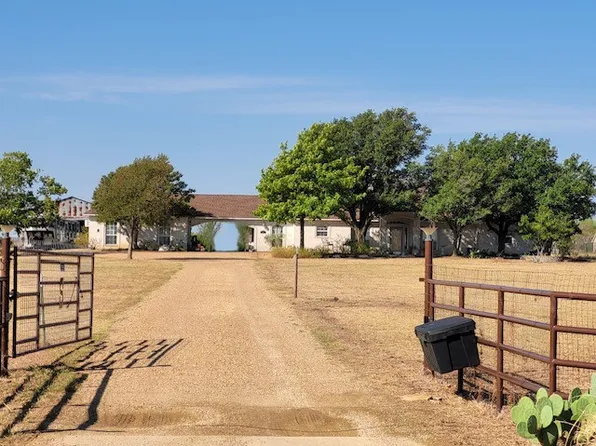 727 Richard Rd, Waxahachie, TX 75167