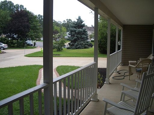 3rd image of 9723 Dellford Ct
