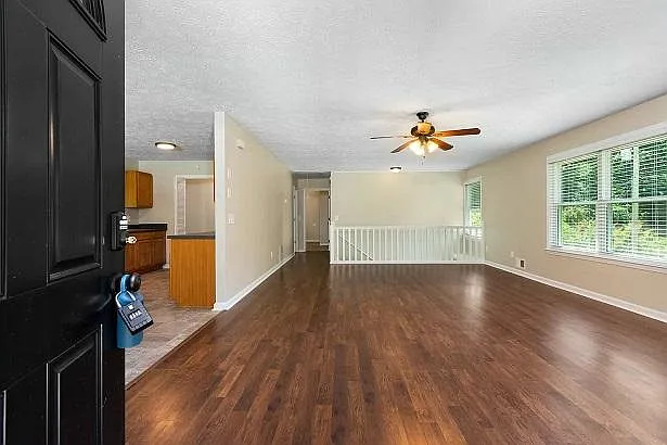 3 bed, 1774 sqft, $2,000 — Photo 4