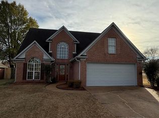 9195 Lakeside Dr, Olive Branch, MS 38654