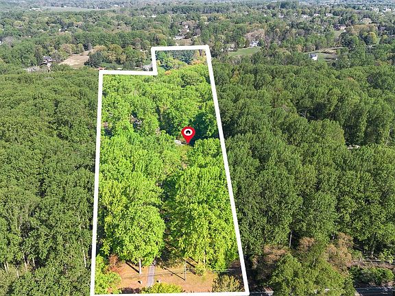 3rd image of 501 Webb Rd