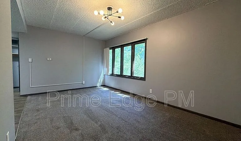 2343 B St #9 — Photo 10