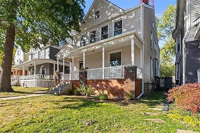 42 E 32nd St — Photo 2