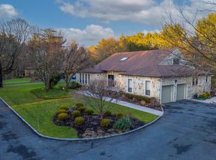 199 Cold Spring Rd, Syosset, NY 11791