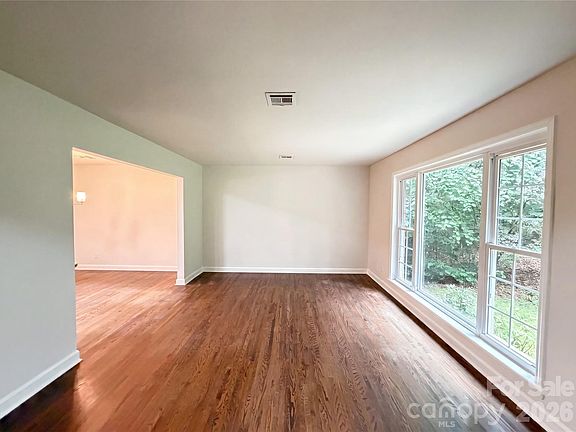 4th image of 2200 Fair Forest Dr