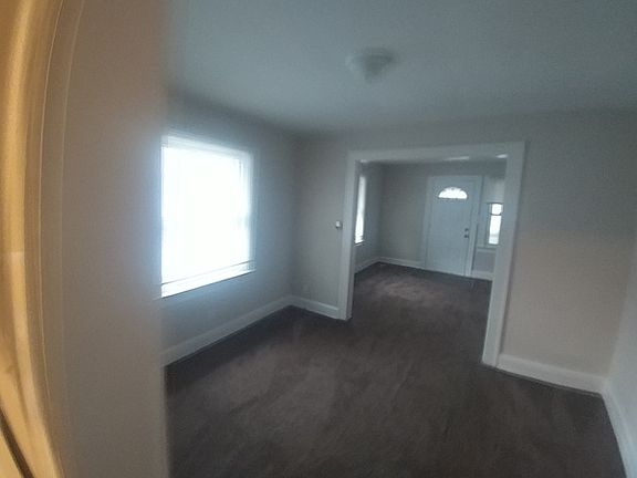 3rd image of 868 N Drexel Ave