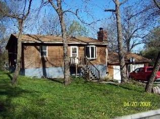 809 N West St, Nevada, MO 64772