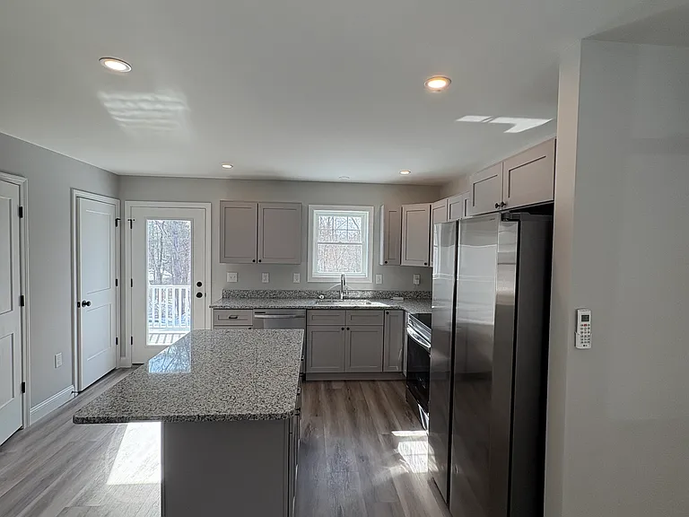 86 Richardson St #1 — Photo 4