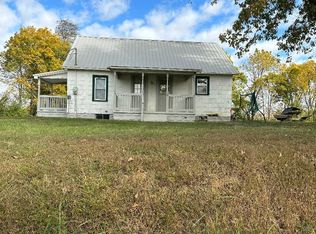 7062 N Cunningham Rd, Hazleton, IN 47640