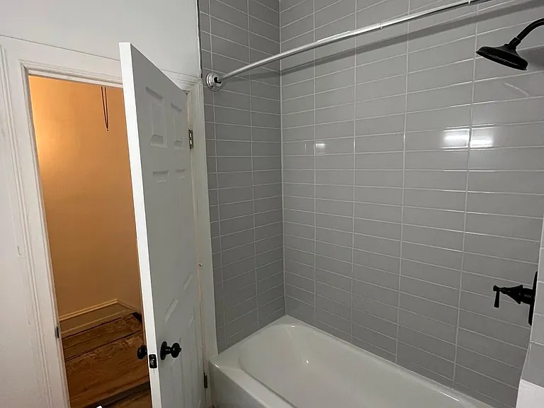3350 N 22nd St — Photo 3