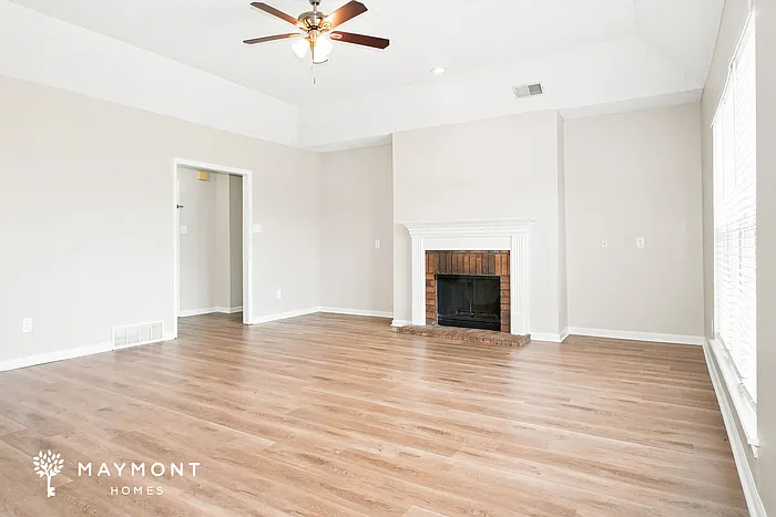 3 bed, 2.0 bath, 1634 sqft, $1,795 — Photo 4