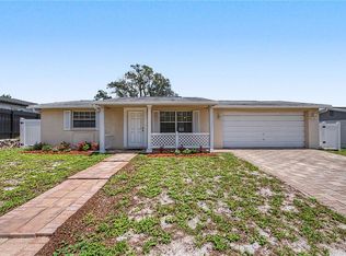 9830 Rainbow Ln, Port Richey, FL 34668