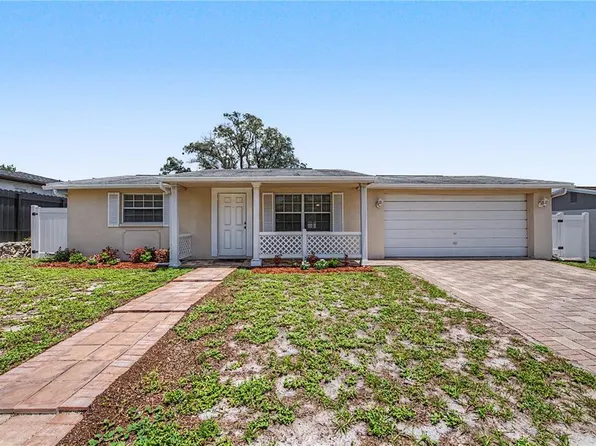 9830 Rainbow Ln, Port Richey, FL 34668