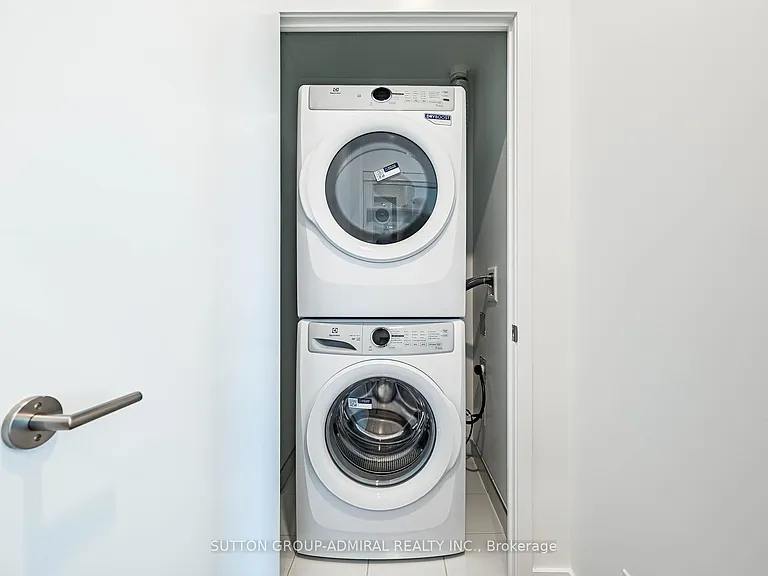 1660 Bloor St W #803 — Photo 29