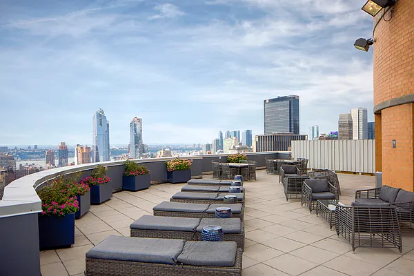 Rented by Bozzuto Management | media 82