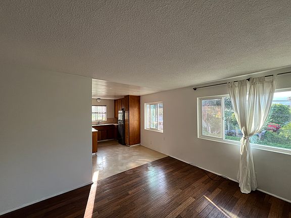5th image of 834 Green St #3