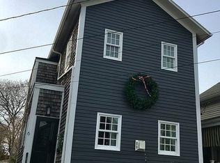 6 3rd St, Newport, RI 02840